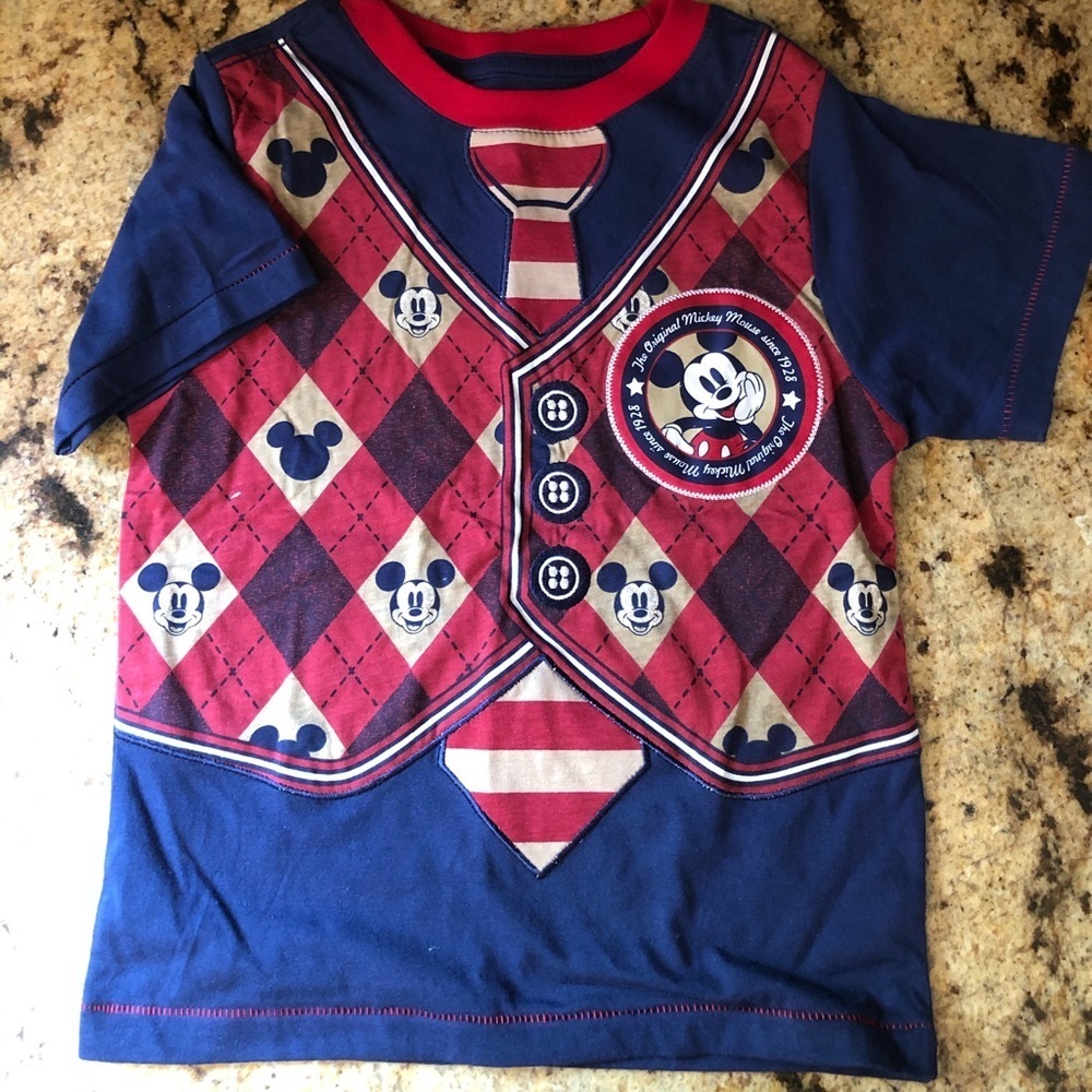 🇺🇸 🍁 BUNDLE ONLY - 5/$15  Mickey Mouse Red & Blue Argyle  s/s shirt